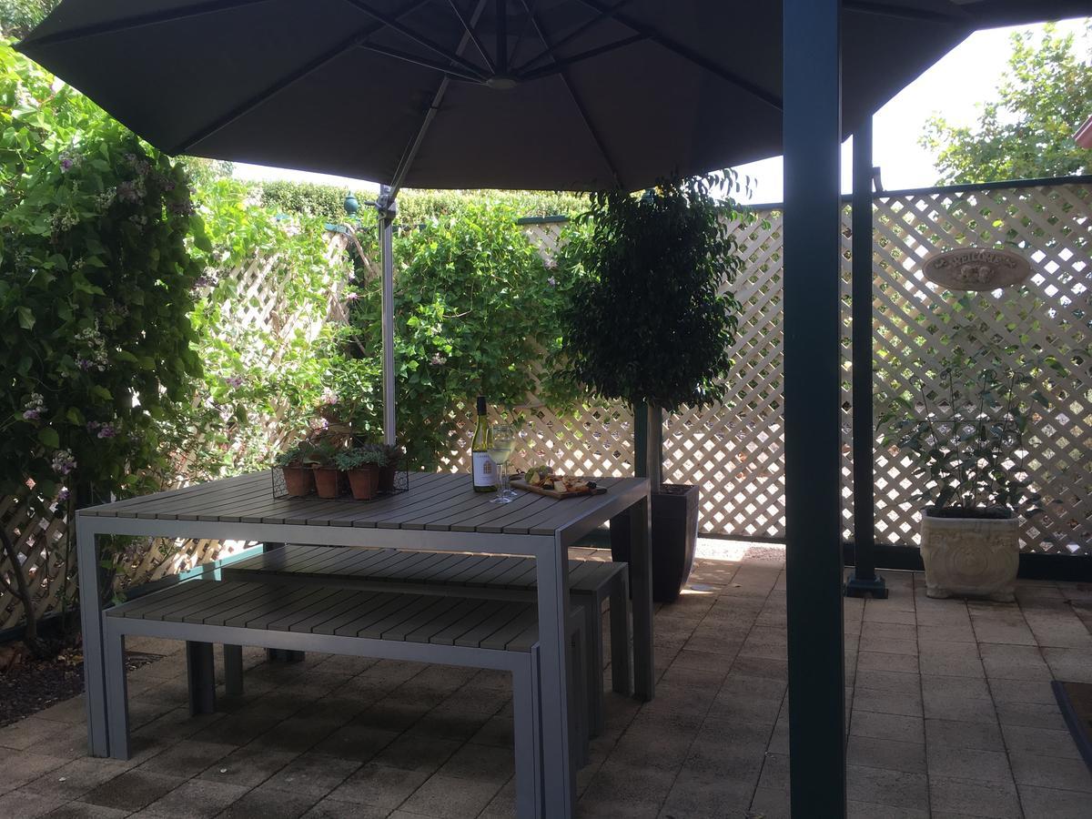Wine And Roses Bed And Breakfast Adelaide Exteriér fotografie
